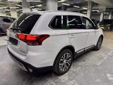 Mitsubishi Outlander 2018 года за 9 200 000 тг. в Астана – фото 2