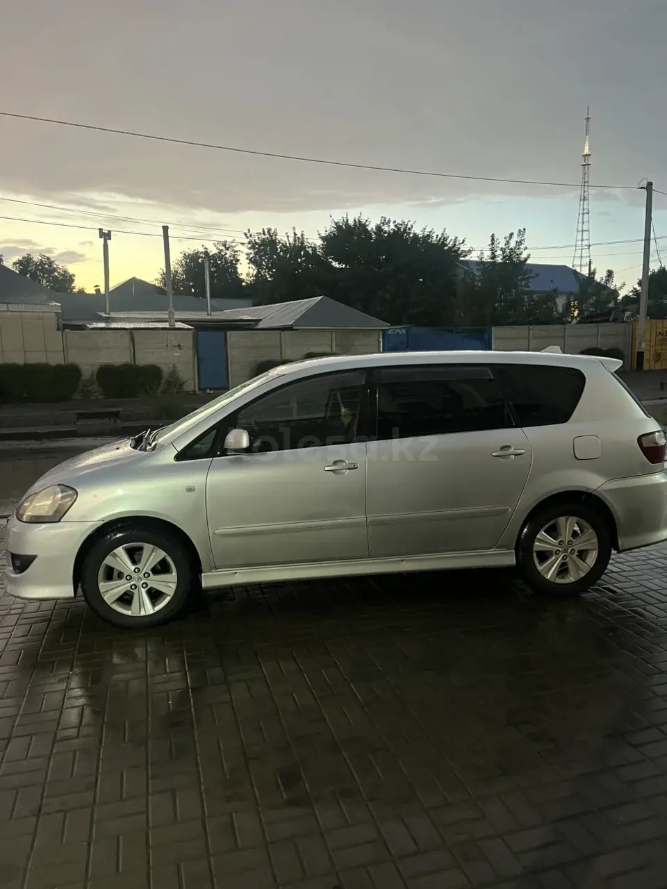Toyota Ipsum, 2004