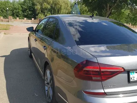 Volkswagen Passat 2018 года за 12 800 000 тг. в Уральск – фото 12