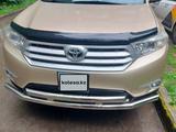 Toyota Highlander 2011 года за 9 500 000 тг. в Семей