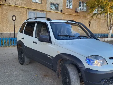 Chevrolet Niva 2014 года за 2 900 000 тг. в Актобе – фото 2