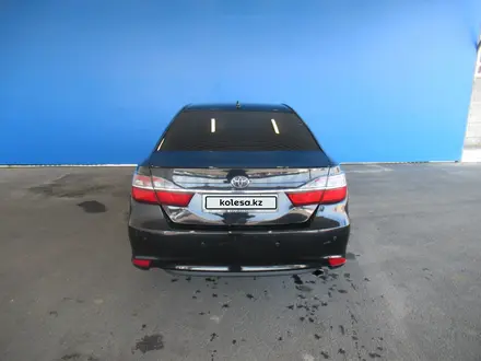 Toyota Camry 2015 года за 8 106 450 тг. в Шымкент – фото 2