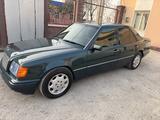 Mercedes-Benz E 320 1994 года за 3 150 000 тг. в Шымкент – фото 3