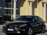 Lexus ES 300h 2018 годаfor10 500 000 тг. в Атырау