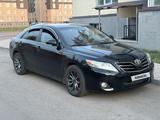 Toyota Camry 2011 года за 7 500 000 тг. в Экибастуз – фото 2
