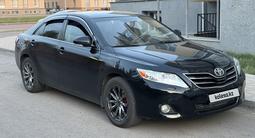 Toyota Camry 2011 года за 7 500 000 тг. в Экибастуз – фото 2