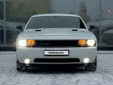 Dodge Challenger, 2012