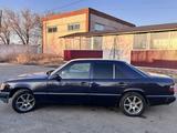 Mercedes-Benz E 200 1994 годаүшін1 970 000 тг. в Астана – фото 5