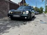 Mercedes-Benz E 320 1996 года за 4 300 000 тг. в Алматы – фото 2