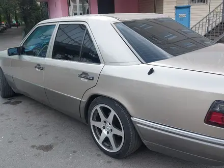 Mercedes-Benz E 280 1993 года за 4 350 000 тг. в Алматы – фото 4