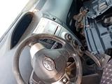 Toyota Yaris 2008г обьем 1.5 робот в Атырау – фото 2