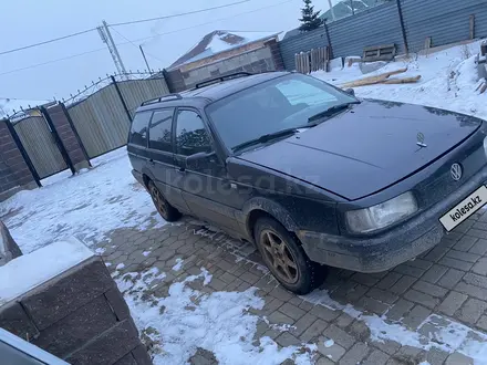 Volkswagen Passat 1993 года за 800 000 тг. в Астана – фото 3