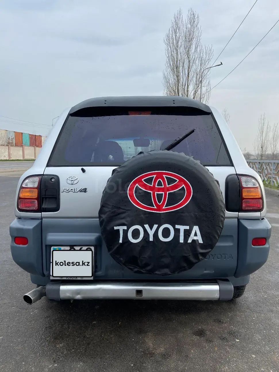 Toyota RAV4, 1998