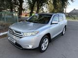 Toyota Highlander 2013 года за 12 500 000 тг. в Алматы
