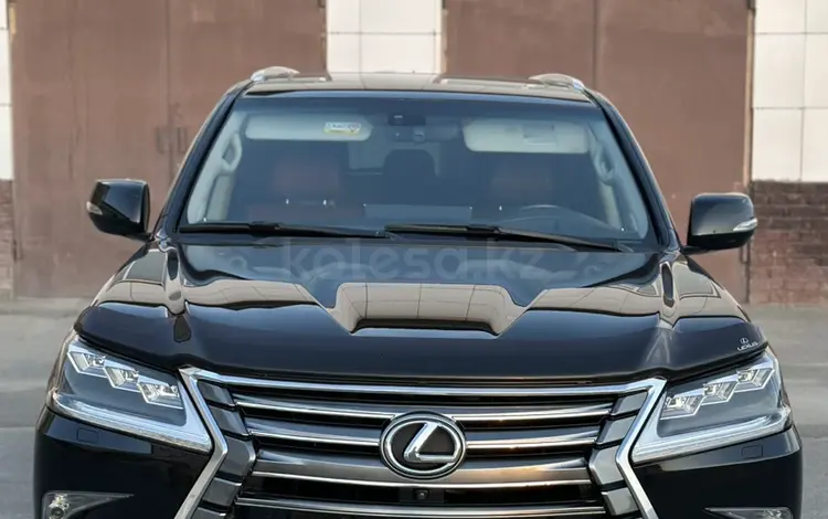 Lexus LX 570 2017 годаfor38 500 000 тг. в Жанаозен