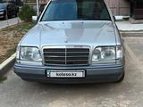 Mercedes-Benz E 220 1993 годаfor2 115 939 тг. в Шымкент