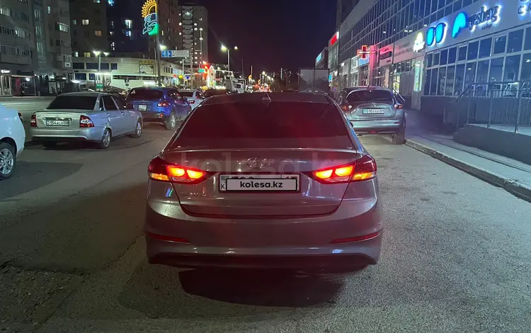 Hyundai Elantra 2017 годаfor6 300 000 тг. в Астана