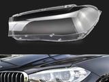 Стекло фары BMW X5 F15 за 40 000 тг. в Алматы