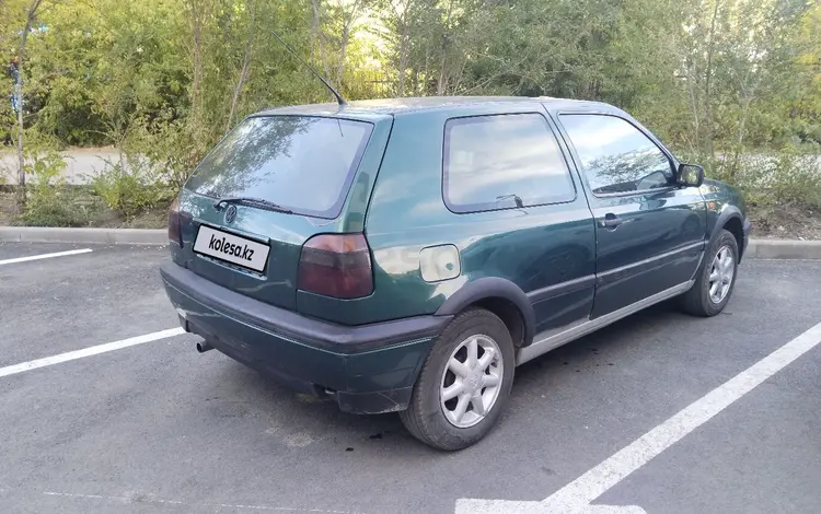 Volkswagen Golf 1995 годаfor1 000 000 тг. в Караганда