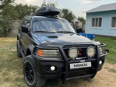 Mitsubishi Montero Sport 2000 года за 4 500 000 тг. в Алматы – фото 2