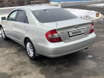 Toyota Camry 2004 года за 4 000 000 тг. в Атырау – фото 3