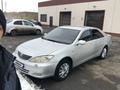 Toyota Camry 2004 года за 4 000 000 тг. в Атырау – фото 5