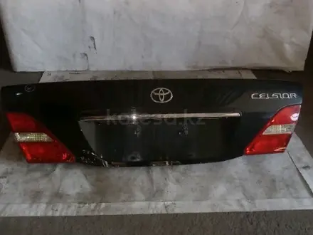Крышка багажника в сборе Toyota Celsior UCF31 за 40 000 тг. в Караганда