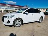 Chevrolet Onix 2024 года за 5 700 000 тг. в Дарьинское – фото 2
