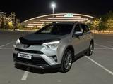 Toyota RAV4 2018 года за 13 500 000 тг. в Астана – фото 3