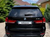 BMW X5 2015 года за 19 500 000 тг. в Актобе – фото 3