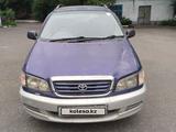 Toyota Ipsum 1996 года за 1 890 000 тг. в Семей