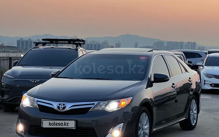 Toyota Camry 2013 годаfor9 800 000 тг. в Алматы