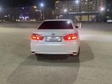 Toyota Camry 2015 годаүшін12 500 000 тг. в Актобе – фото 3