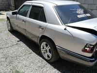 Mercedes-Benz E 230 1992 года за 800 000 тг. в Тараз