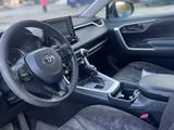 Toyota RAV4 2020 годаүшін11 500 000 тг. в Актобе – фото 5