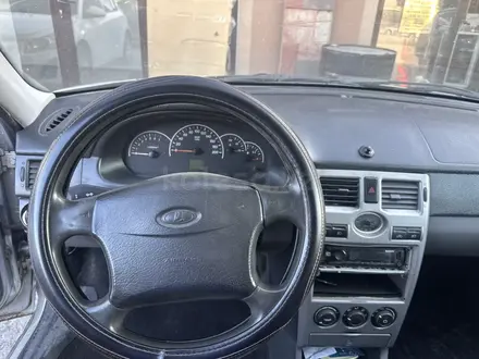 ВАЗ (Lada) Priora 2171 2011 года за 780 000 тг. в Шымкент – фото 5