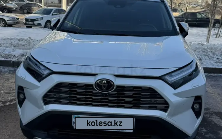 Toyota RAV4 2022 годаfor21 500 000 тг. в Астана