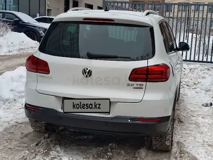 Volkswagen Tiguan 2014 года за 7 900 000 тг. в Астана – фото 2