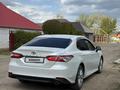 Toyota Camry 2021 года за 13 000 000 тг. в Уральск – фото 4