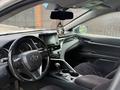 Toyota Camry 2021 года за 13 000 000 тг. в Уральск – фото 5