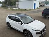 Hyundai Santa Fe 2022 года за 17 500 000 тг. в Уральск