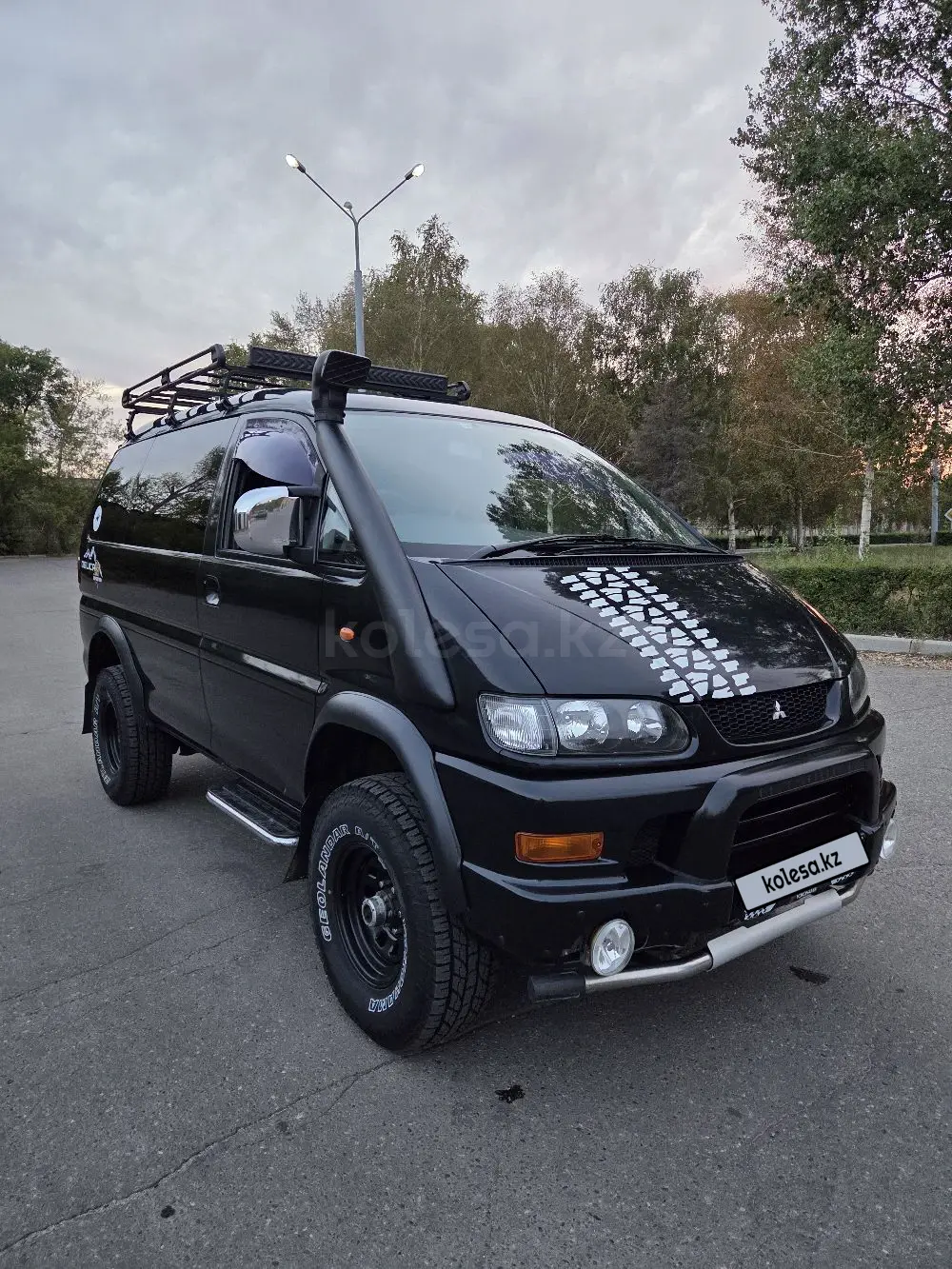Mitsubishi Delica, 2003