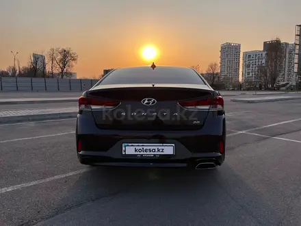 Hyundai Sonata 2019 года за 10 300 000 тг. в Аягоз – фото 3