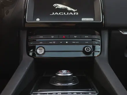Jaguar F-Pace 2019 года за 21 000 000 тг. в Алматы – фото 27