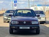 Volkswagen Vento 1993 года за 1 500 000 тг. в Жезказган – фото 2