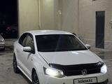 Volkswagen Polo 2013 года за 2 599 999 тг. в Шымкент – фото 4