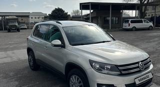 Volkswagen Tiguan 2015 года за 8 000 000 тг. в Шымкент