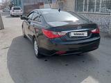 Hyundai Sonata 2011 года за 5 500 000 тг. в Жезказган – фото 2