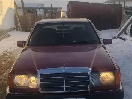 Mercedes-Benz E 200 1993 года за 2 200 000 тг. в Астана – фото 3