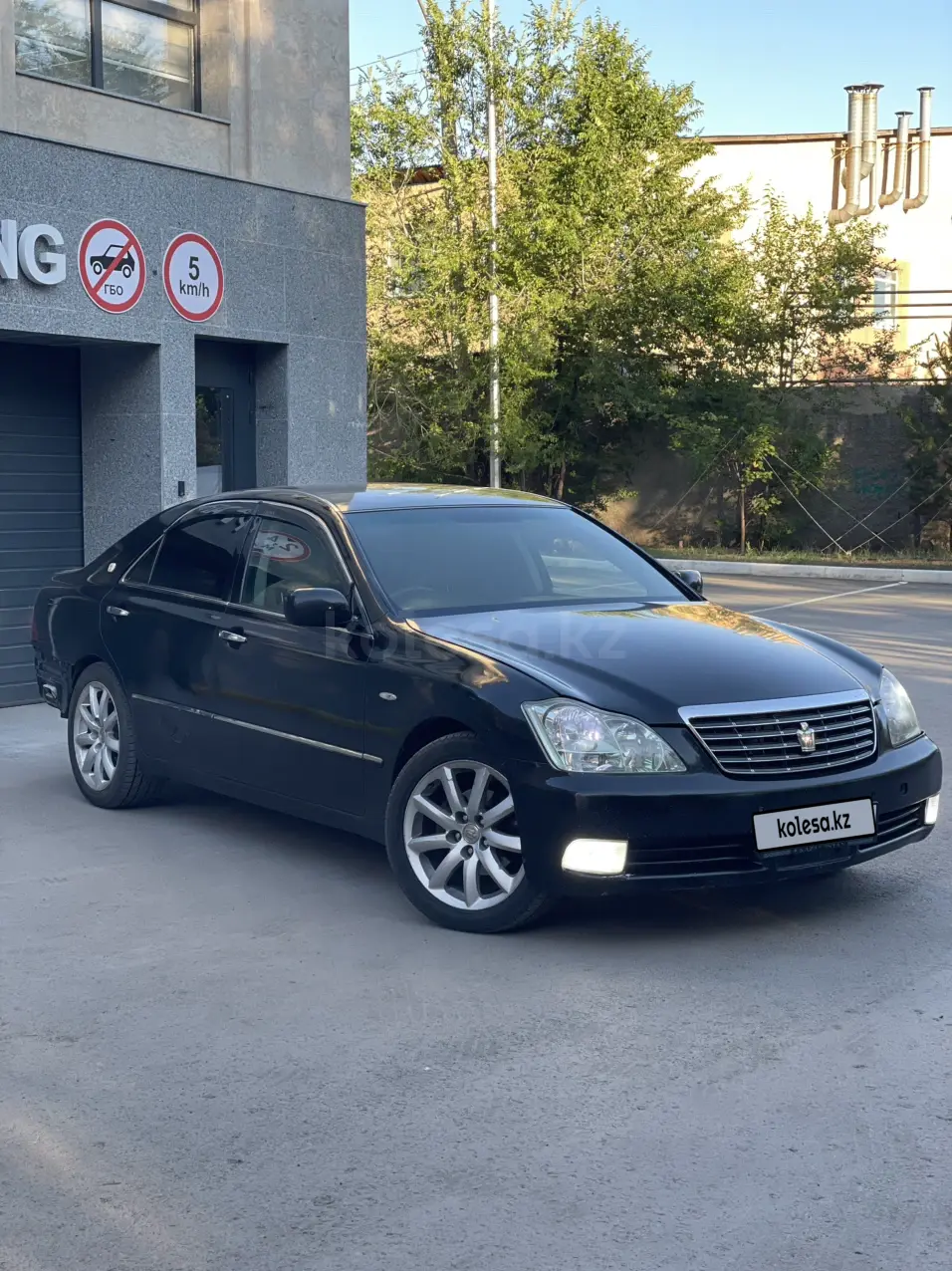 Toyota Crown, 2006